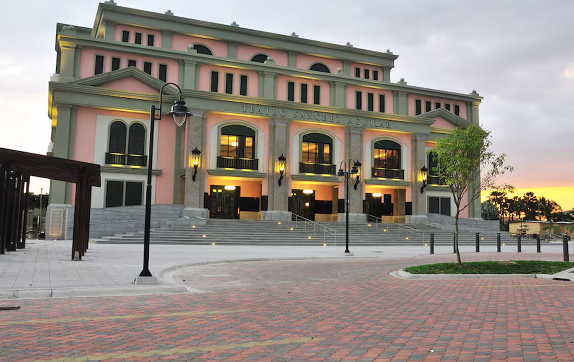 Congreso Internacional de Derecho Constitucional y del Trabajo 2025 - Teatro Sánchez Aguilar Samborondón Ecuador